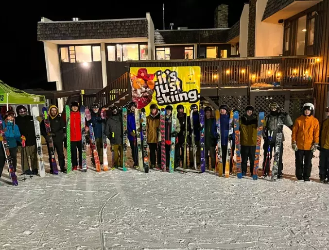 Who makes J Skis Who makes J Skis