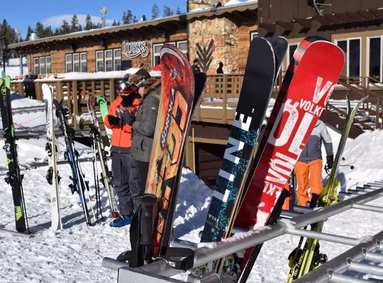 ski equipment rental