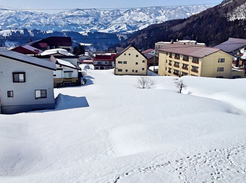 onsen ski resorts japan