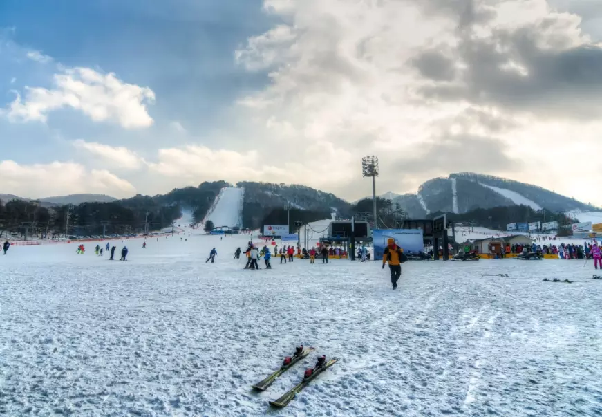 Mona Yongpyong Mona Yongpyong