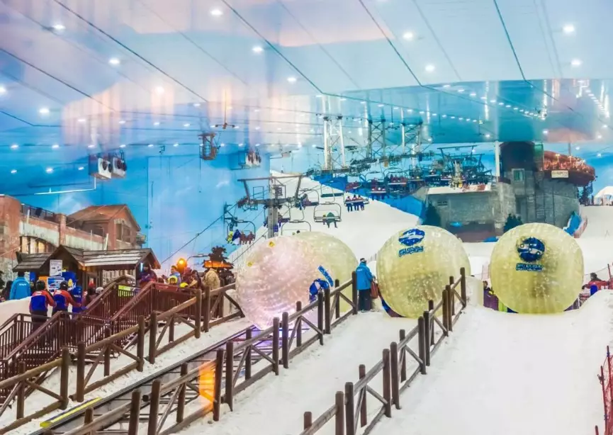 Mall of the Emirates ski slope