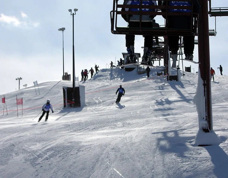 skiing near Chicago