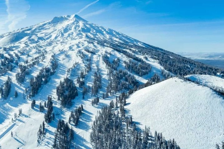 skiing in Oregon