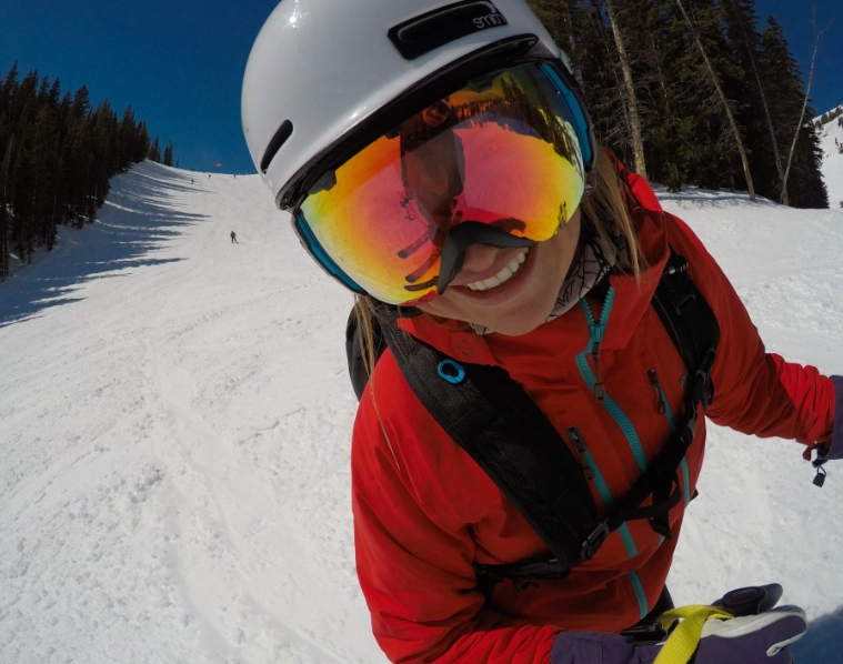 what to avoid wearing skiing