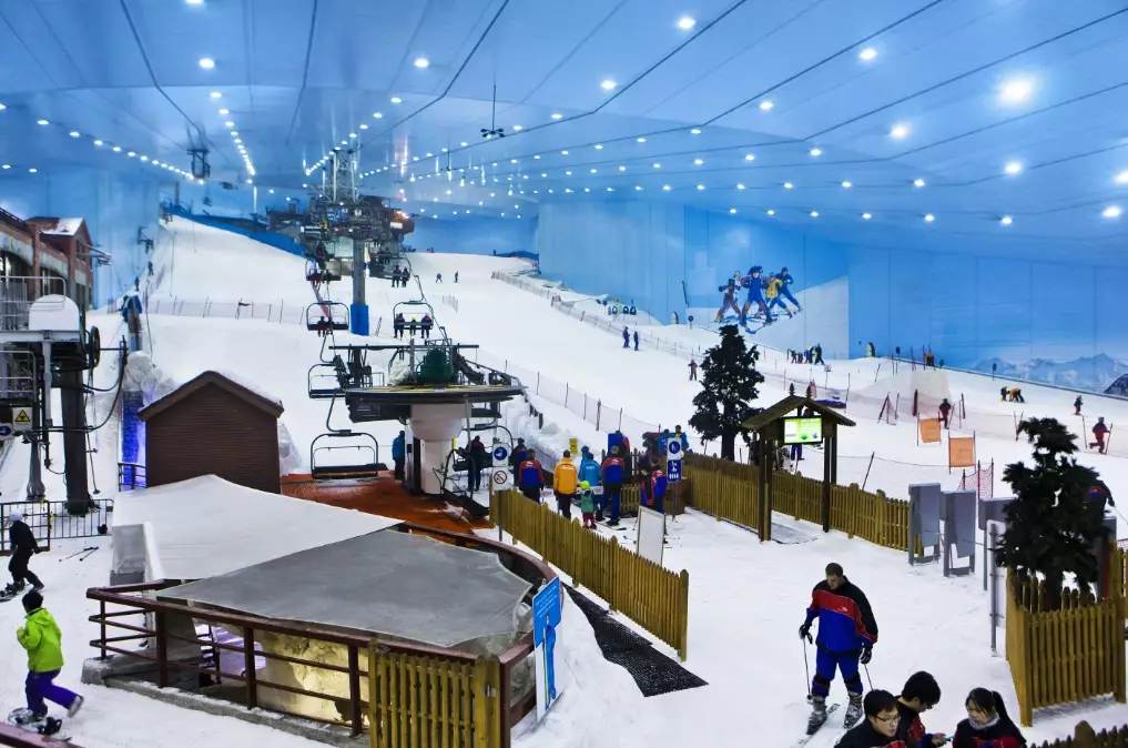 indoor skiing Dubai