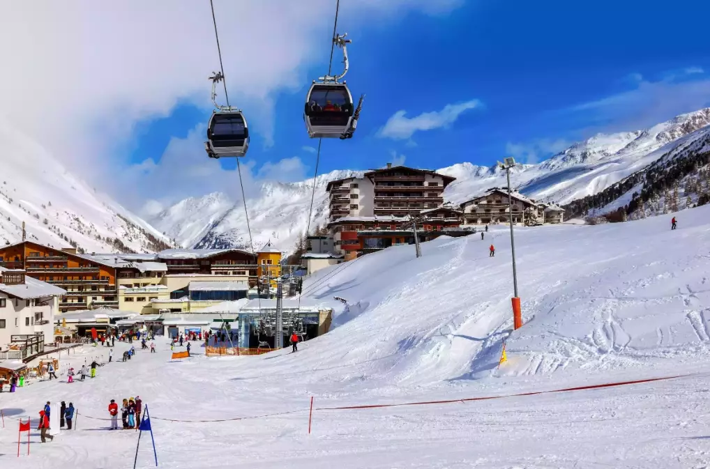 best ski resorts for beginners