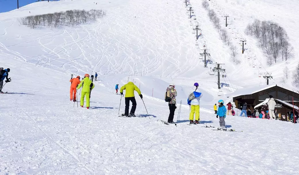 Gulmarg skiing Gulmarg skiing