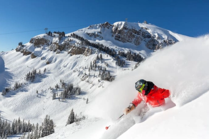 best resorts for advanced skiers