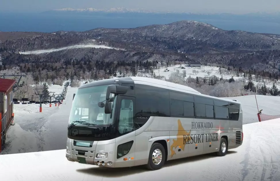 how to get to Hakuba by bus